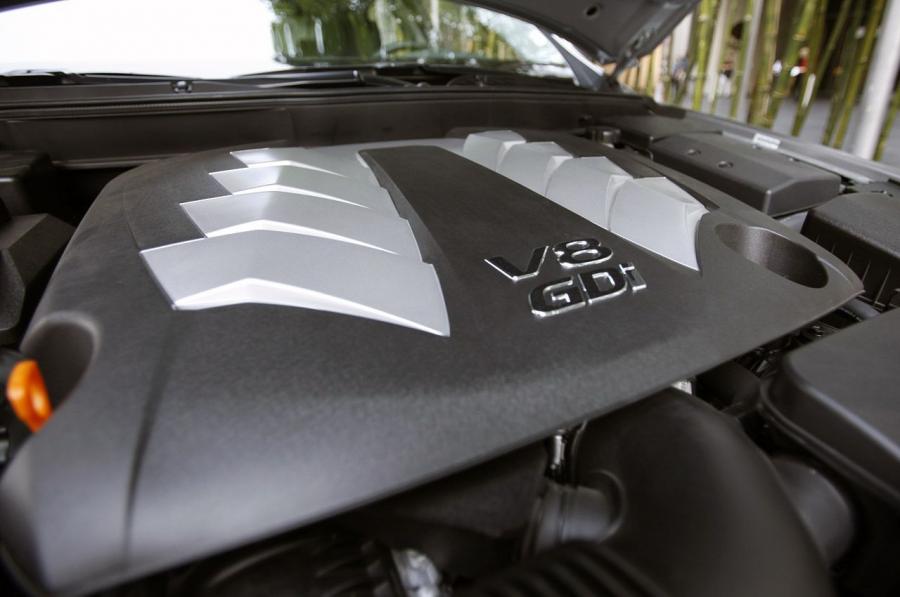 Hyundai Genesis 5.0 R-Spec 2012 года  (фото 25 из 33)